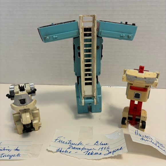 Transformers - 1986 Takara / Hasbro Vehicles - Fire truck, Motorcycle, Ambulance - Picture 6 of 9